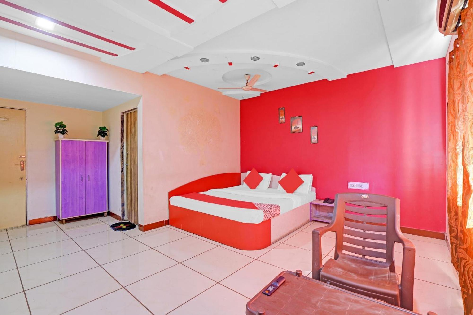 Hotel Velvet Раджкот Экстерьер фото
