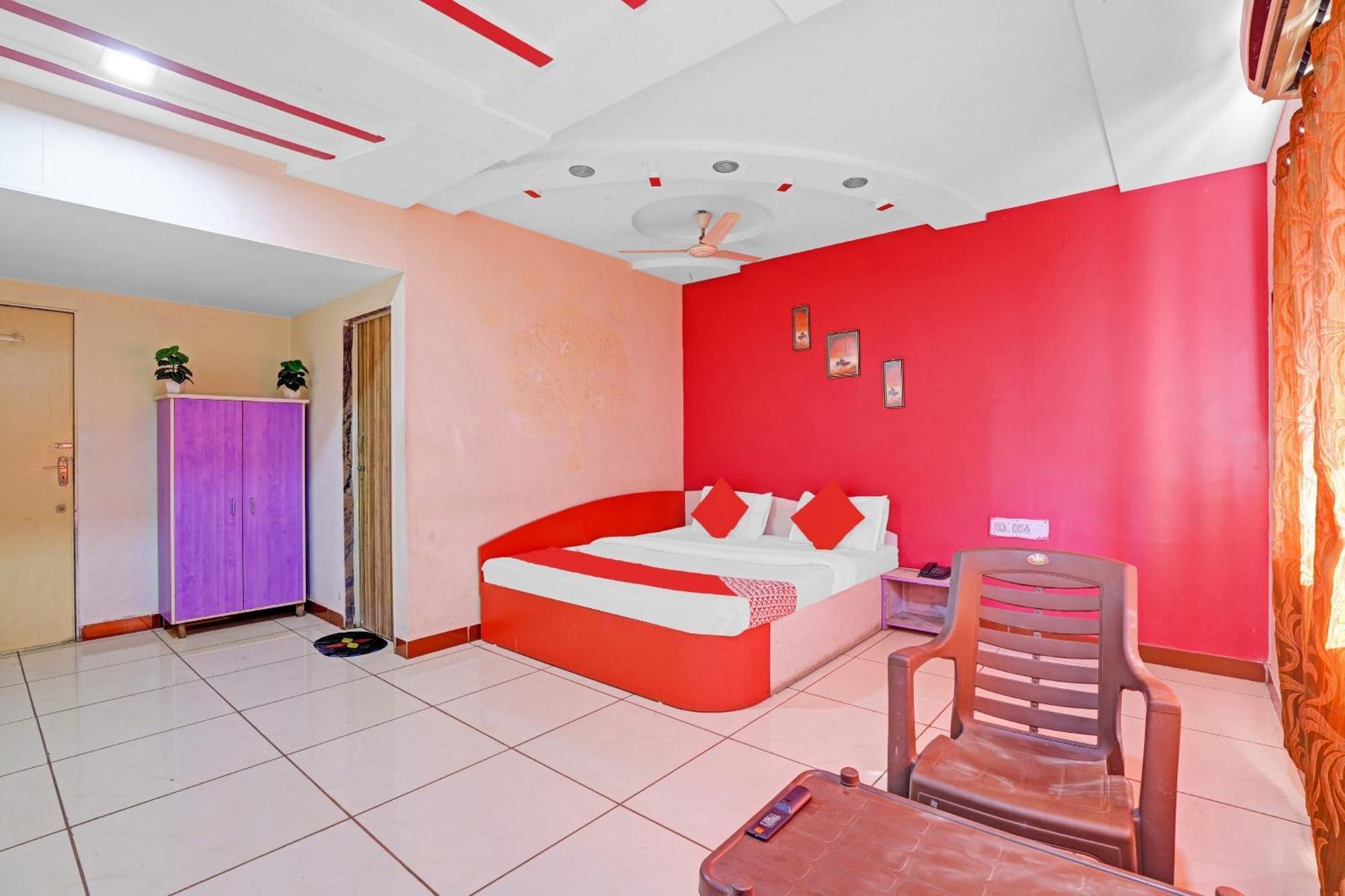 Hotel Velvet Раджкот Экстерьер фото